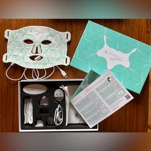 Omnilux contour face, slightly used but like new, in box.